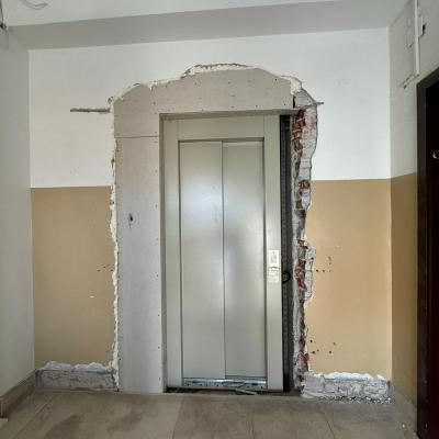 Novo dizalo u starijoj zgradi - Istarska 4, Split